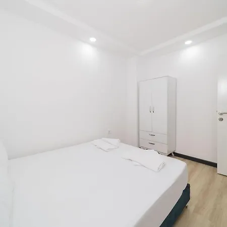 Lejlighed Charming Flat Near Beach In Muratpasa